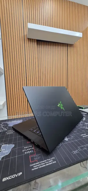 New Laptop Razer Blade 16GB Intel Core i7 SSD 512GB