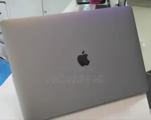 New Laptop Apple MacBook Pro 2017 16GB Intel Core i7 SSD 512GB