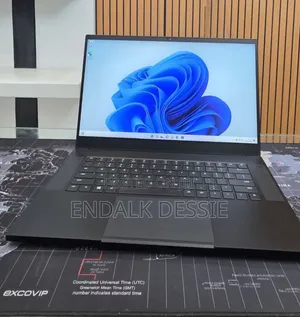 New Laptop Razer Blade 16GB Intel Core i7 SSD 512GB
