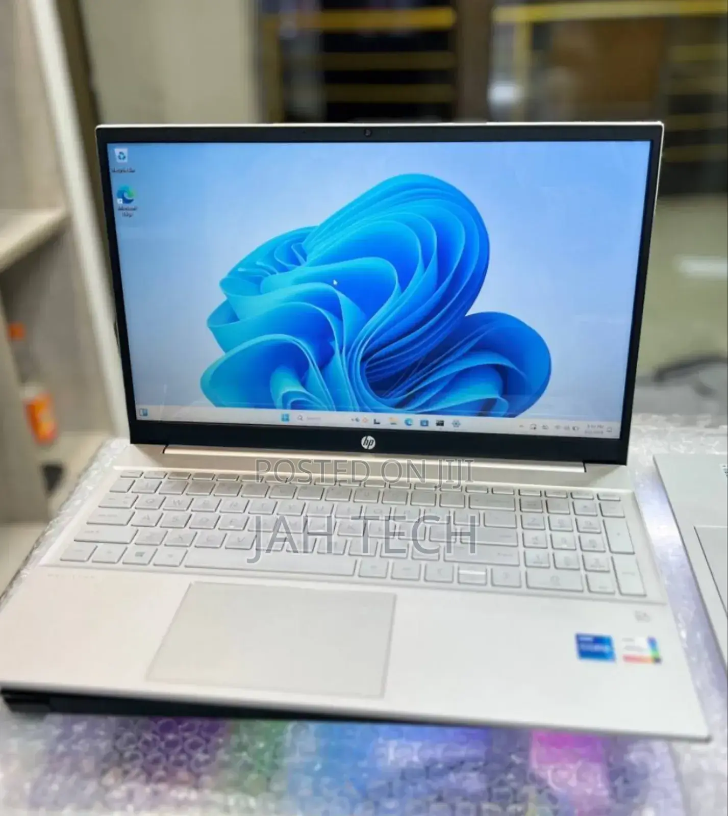 New Laptop HP Pavilion 15 8GB Intel Core i5 SSD 512GB