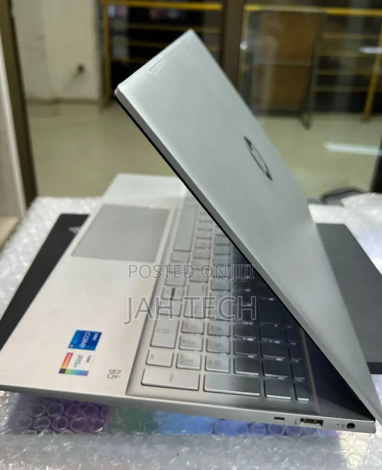New Laptop HP Pavilion 15 8GB Intel Core i5 SSD 512GB