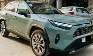 Toyota RAV4 2022 Green