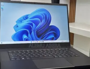 New Laptop Razer Blade 16GB Intel Core i7 SSD 512GB