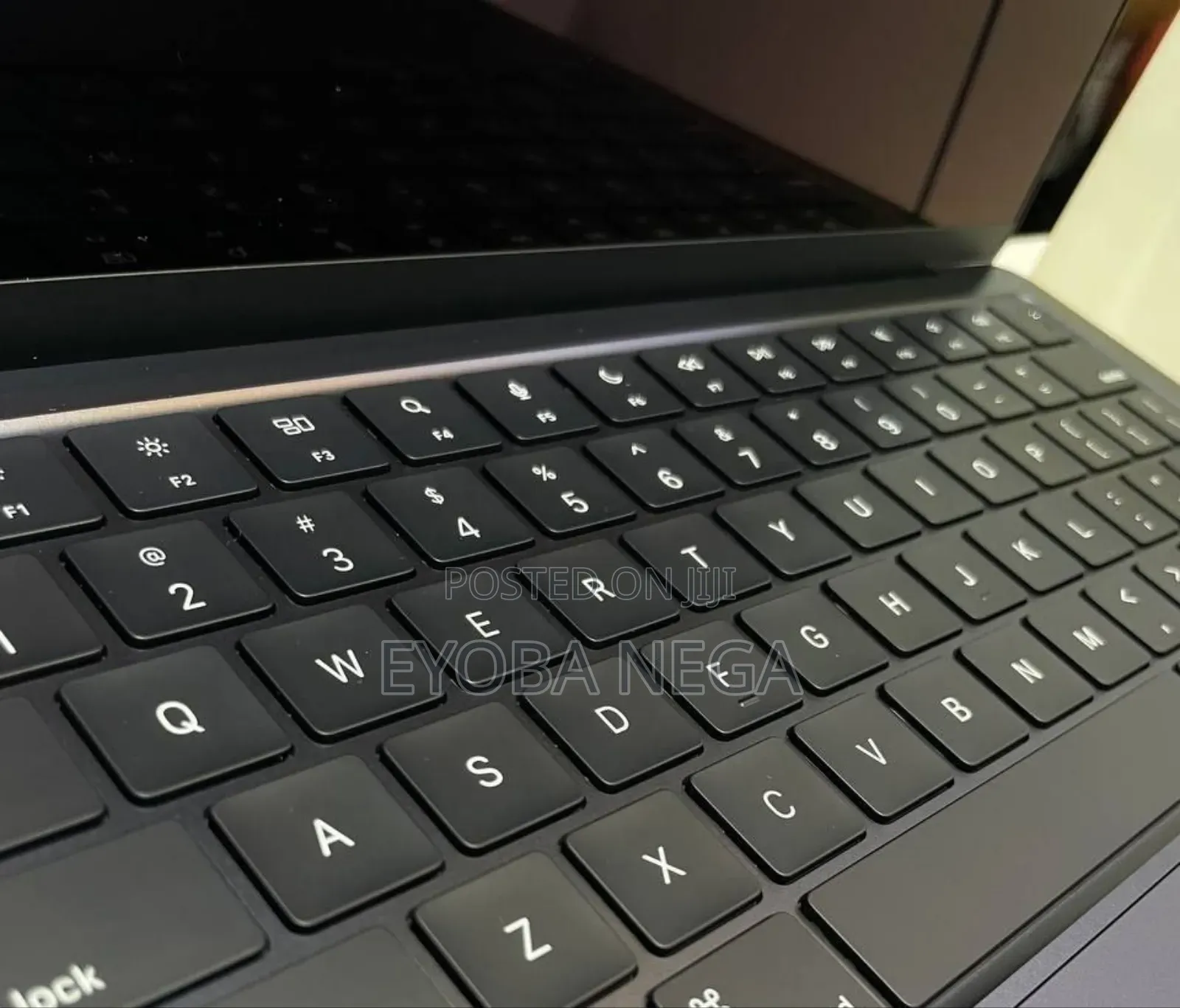 New Laptop Apple MacBook Air 2025 M4 13-inch 16GB Apple M4 SSD 512GB