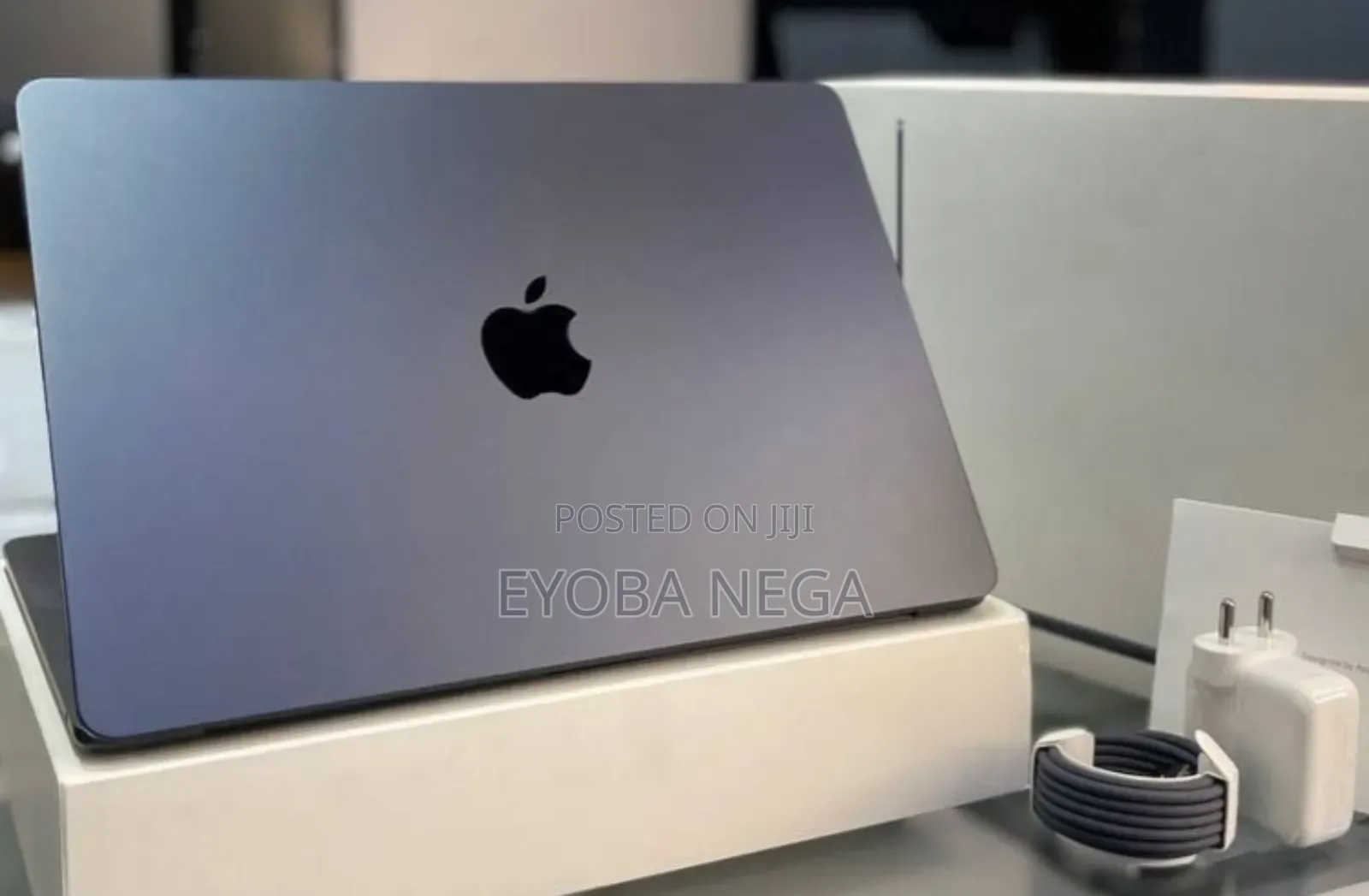 New Laptop Apple MacBook Air 2025 M4 13-inch 16GB Apple M4 SSD 512GB