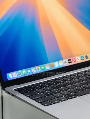 New Laptop Apple MacBook Air 8GB Intel Core i3 SSD 256GB