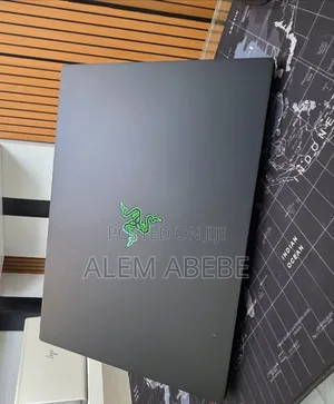 New Laptop Razer Blade 16GB Intel Core i7 SSD 512GB