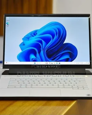 New Laptop Dell Alienware Area-51 16GB Intel Core i7 SSD 512GB