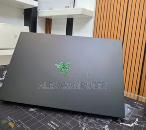 New Laptop Razer Blade 16GB Intel Core i7 SSD 512GB