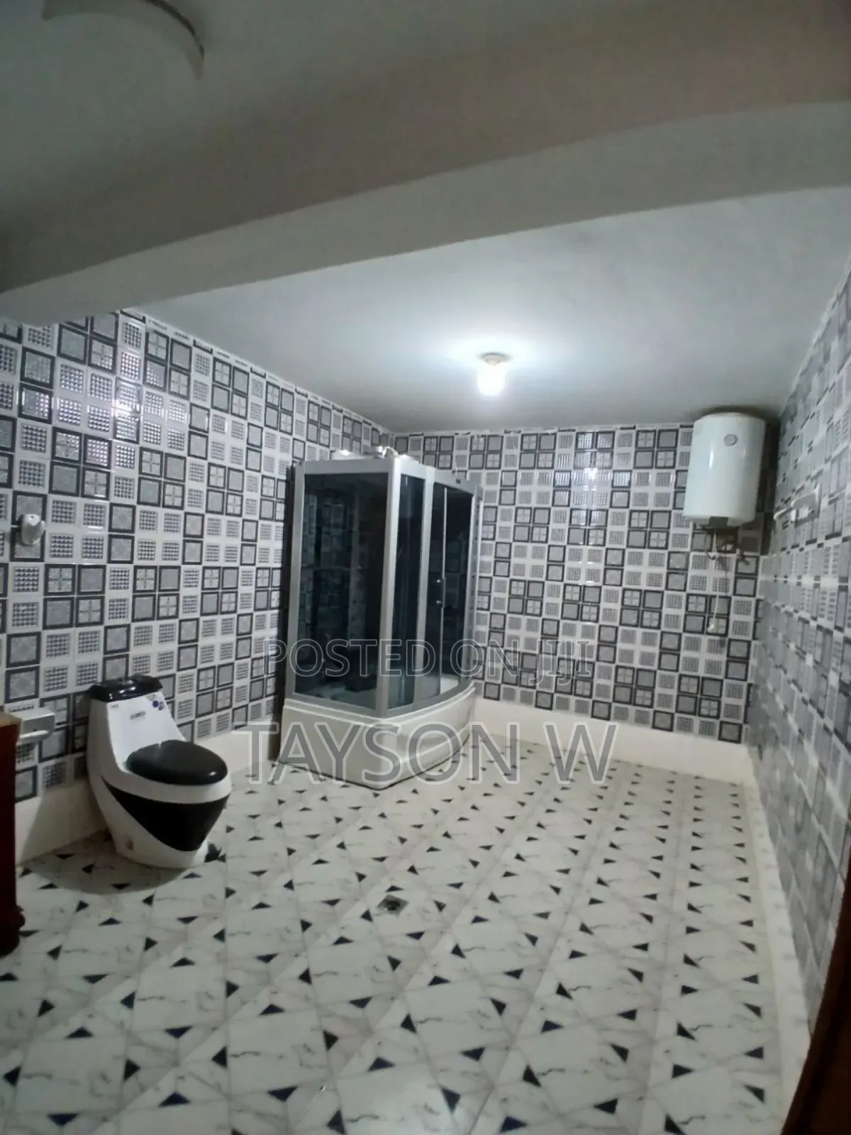 5bdrm House in Bole for sale