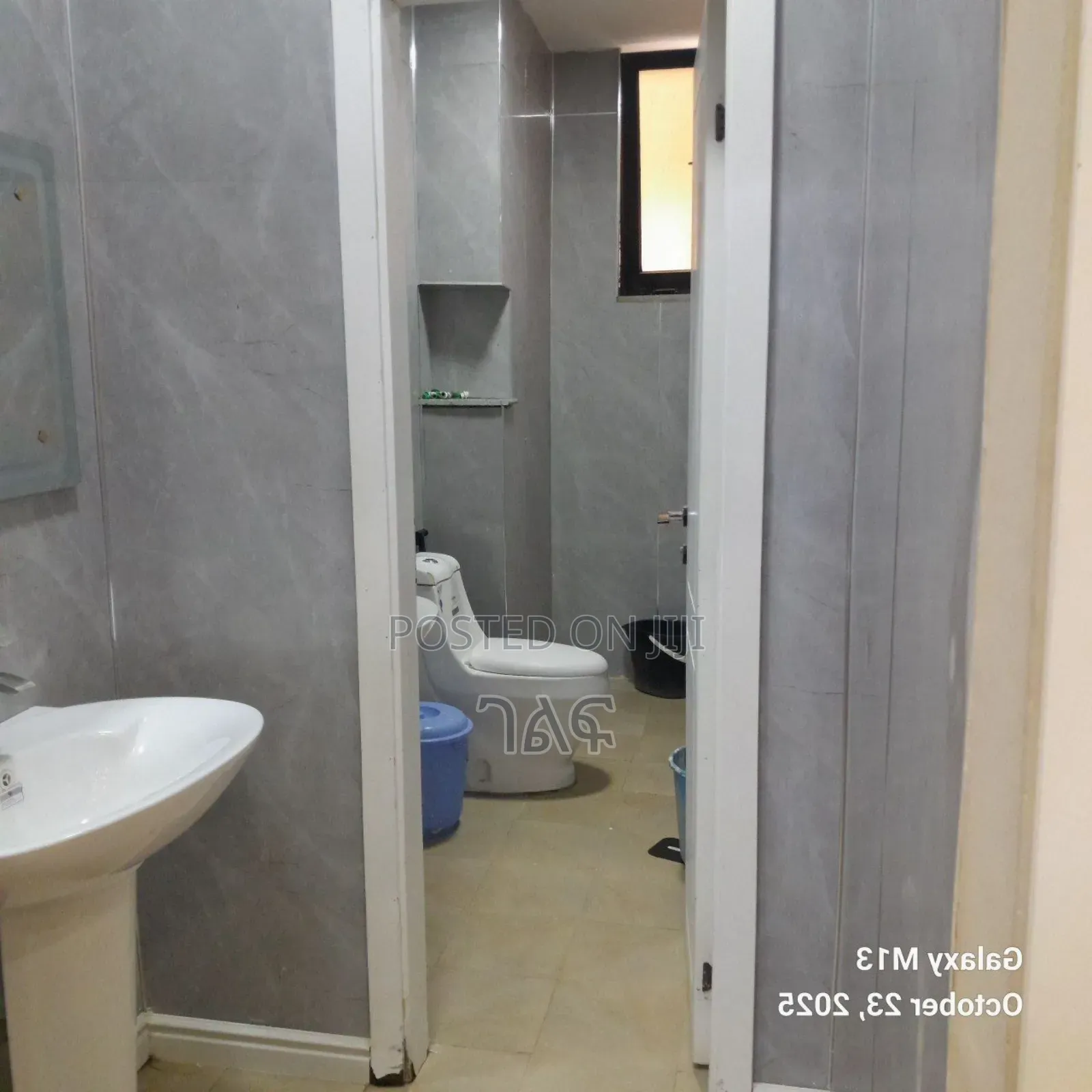 3bdrm Apartment in ቦሌ ቡልቡላ 93 ማዞሪያ ላይ
, Bole for sale