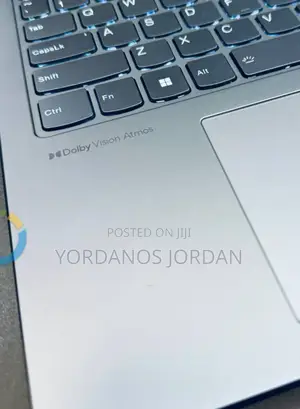 New Laptop Lenovo Yoga 7i 16GB Intel Core i7 SSD 512GB