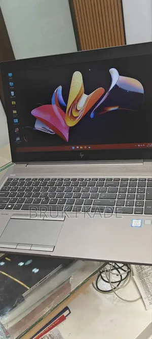New Laptop HP ZBook 15 G5 16GB Intel Core i5 SSD 512GB