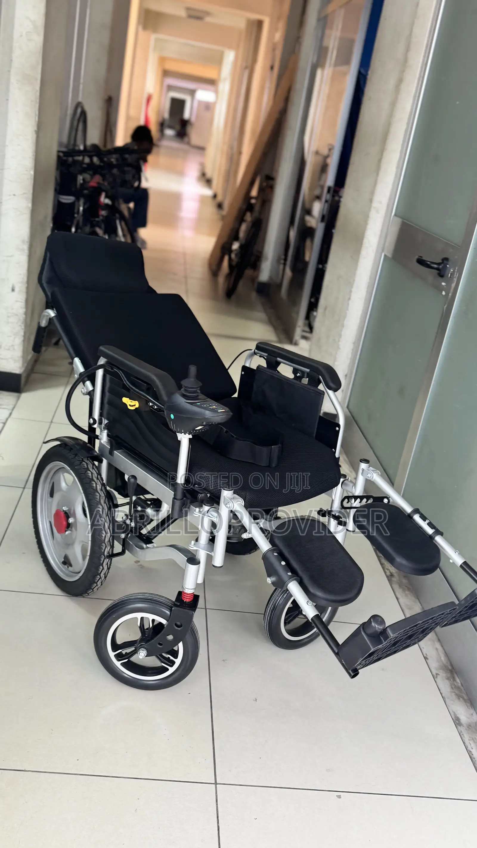 Electric Wheelchair Full Option With Reclining 150kg Capacity