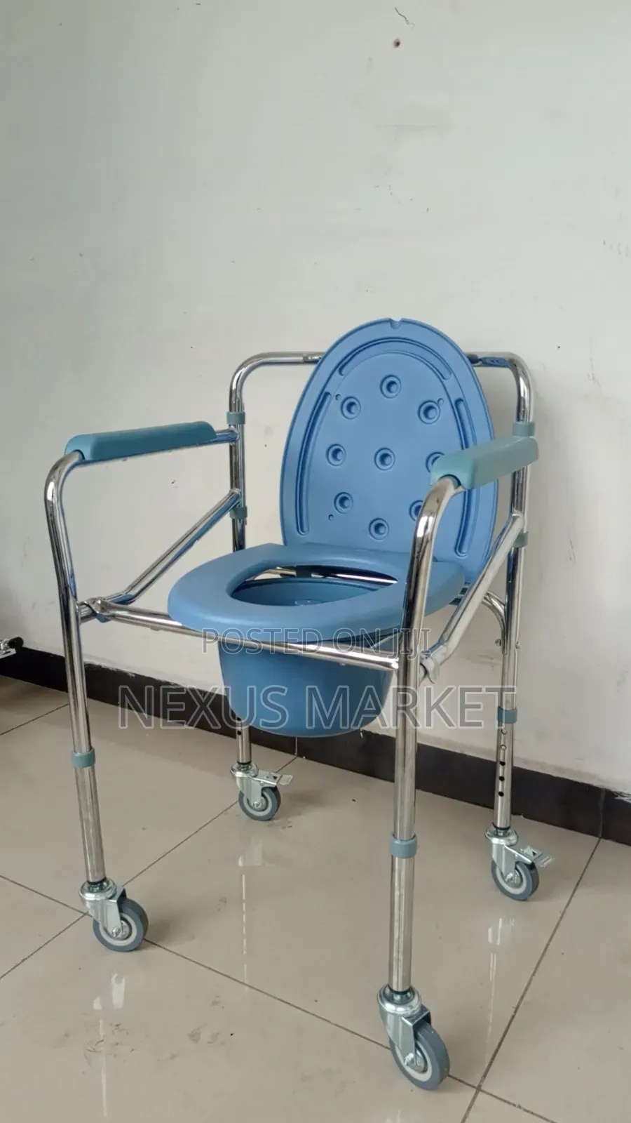 Toilet Wheelchair New 000