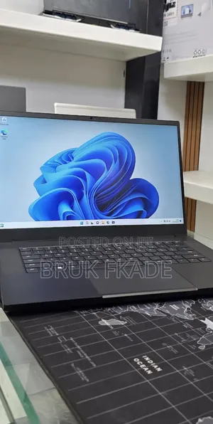New Laptop Razer Blade 16GB Intel Core i7 SSD 512GB