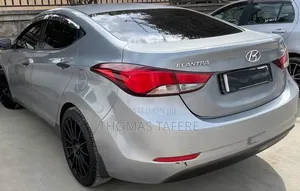 Hyundai Elantra 2015 Silver
