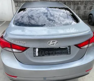 Hyundai Elantra 2015 Silver
