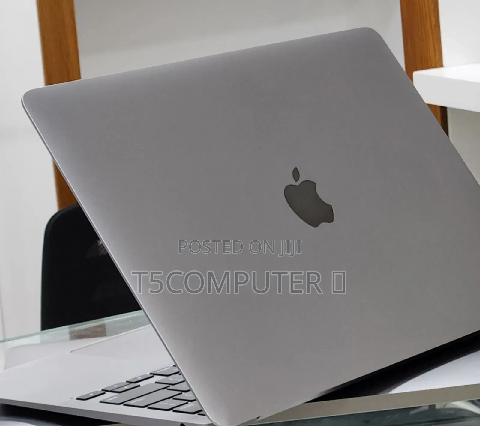 New Laptop Apple MacBook Air 2020 M1 8GB Apple M1 SSD 256GB
