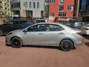 Toyota Corolla 2017 Silver