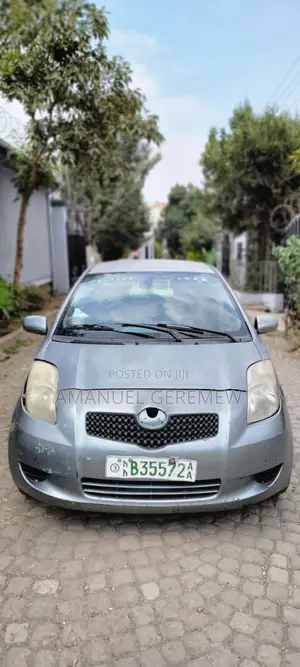 Toyota Yaris 1.0 VVT-i 2007 Gray