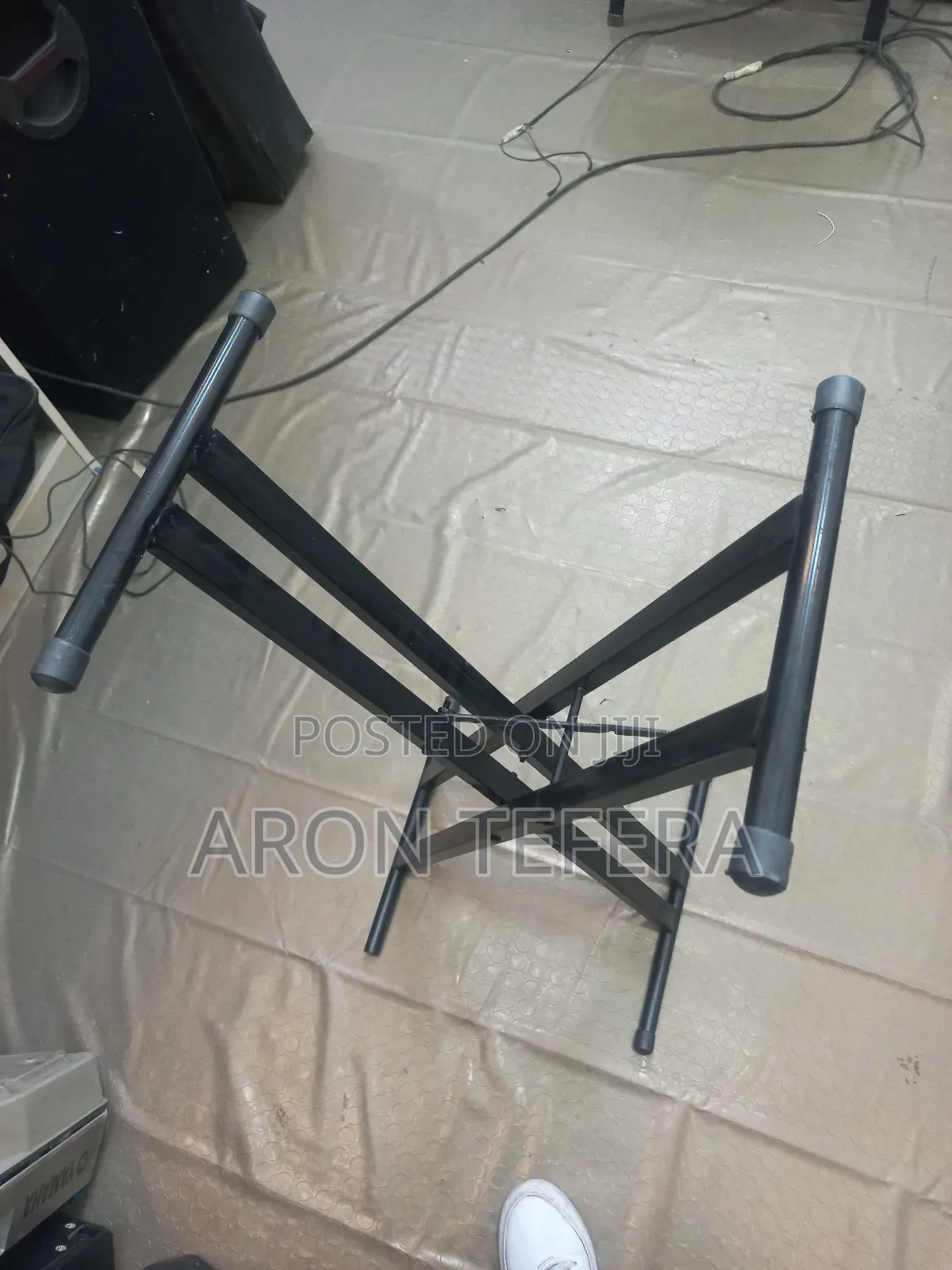 Keybord Stand የኪቦርድ እስታንድ