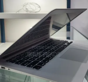 New Laptop Apple MacBook Air 2017 8GB Intel Core i7 SSD 512GB