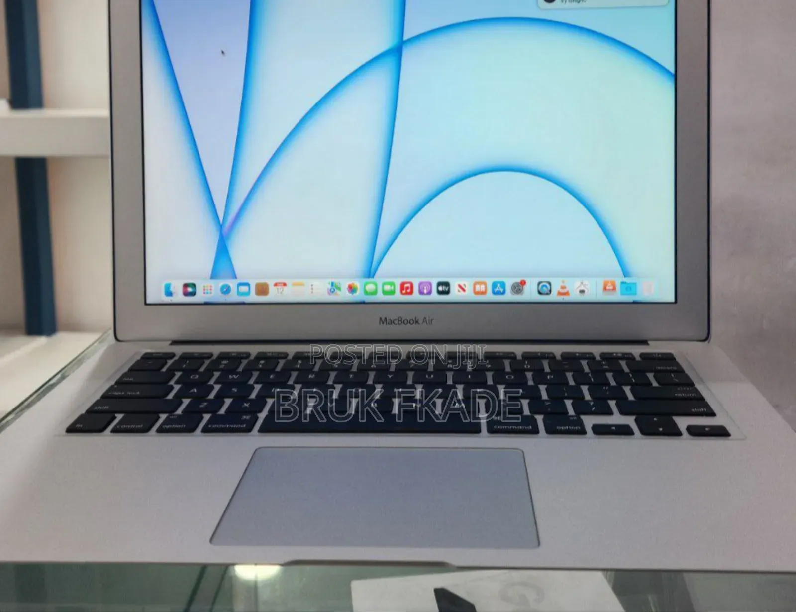 New Laptop Apple MacBook Air 2017 8GB Intel Core i7 SSD 512GB
