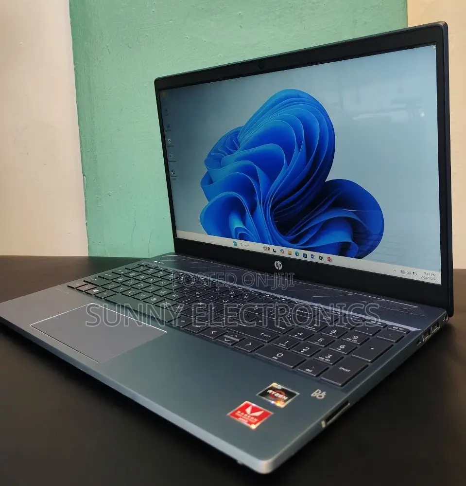 New Laptop HP Pavilion 15 8GB AMD Ryzen 5 SSD 512GB