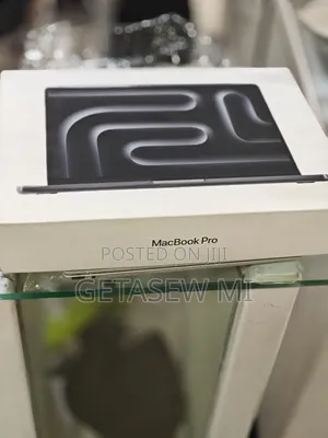 New Laptop Apple MacBook Pro 2024 M4 16GB Apple M4 Pro SSD 1T