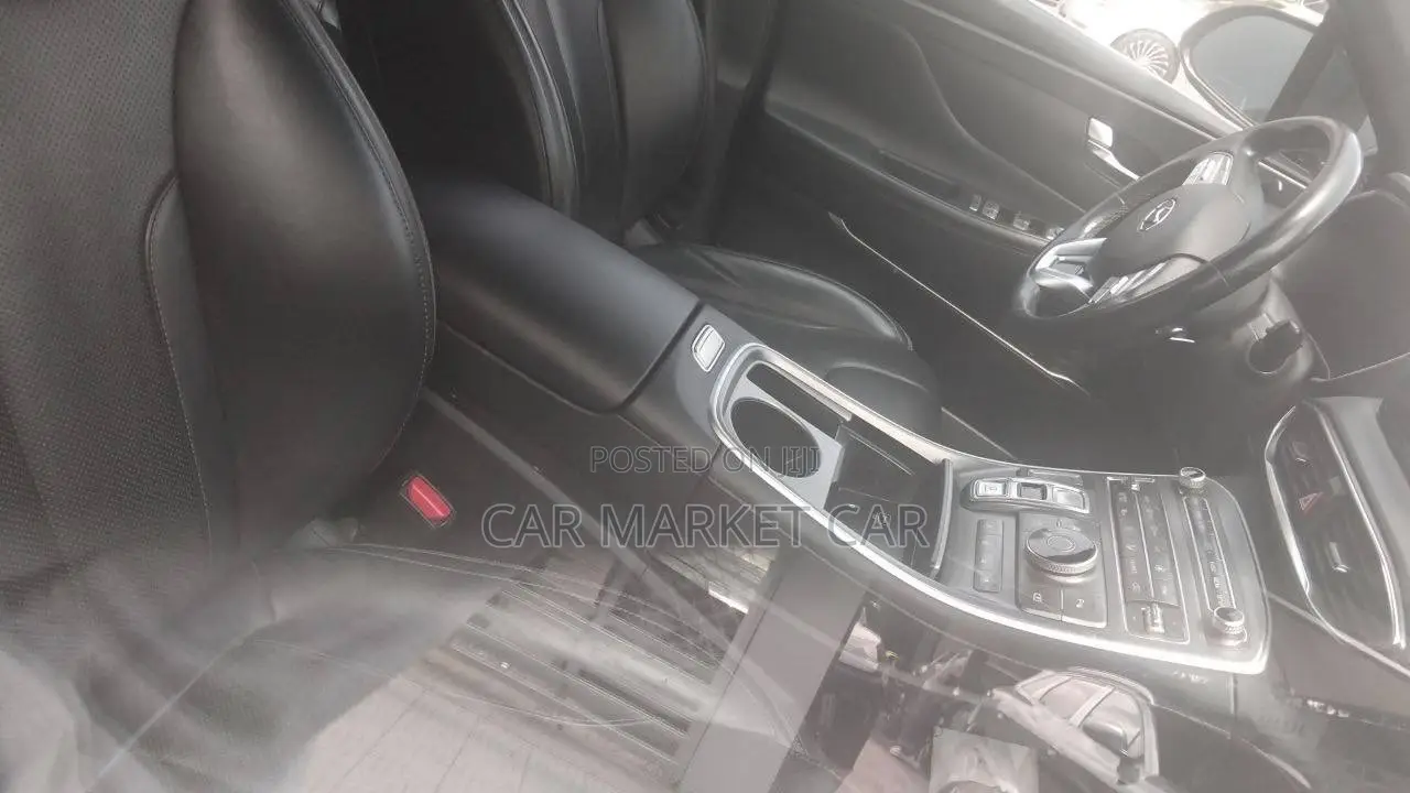 Hyundai Santa Fe Limited 2023 Gray