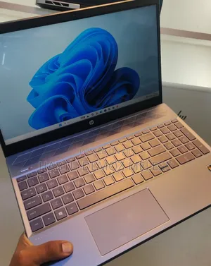 New Laptop HP Pavilion 15 8GB AMD Ryzen 5 SSD 512GB