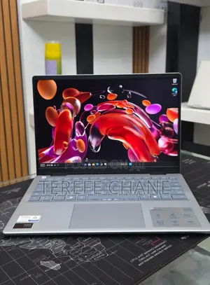 New Laptop Dell Precision 7740 16GB Intel Core Ultra 7 SSD 512GB