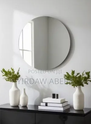 Round Mirror