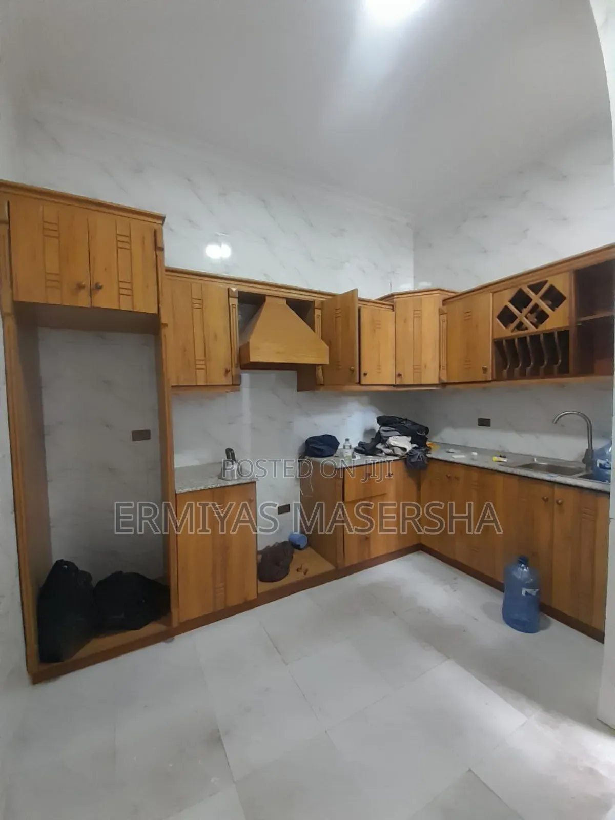 Furnished 3bdrm Villa in Yeka for sale