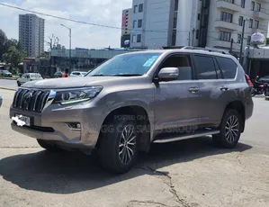 Toyota Land Cruiser 2021 Pearl