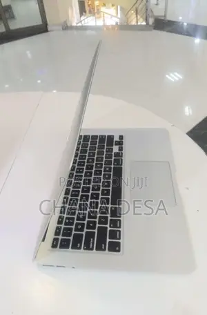 New Laptop Apple MacBook Air 2025 M4 13-inch 4GB Apple M1 Max SSD 256GB