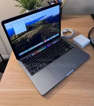 New Laptop Apple MacBook Pro M1 8GB Apple M1 SSD 256GB