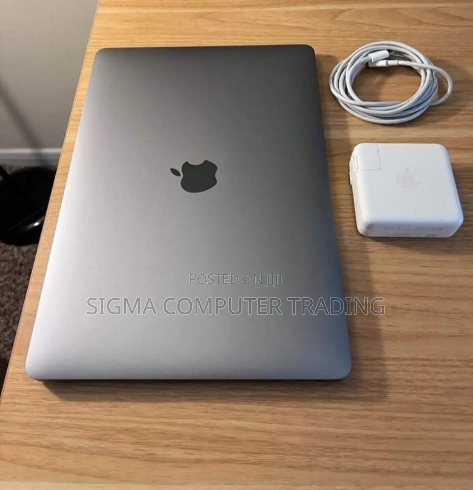New Laptop Apple MacBook Pro M1 8GB Apple M1 SSD 256GB