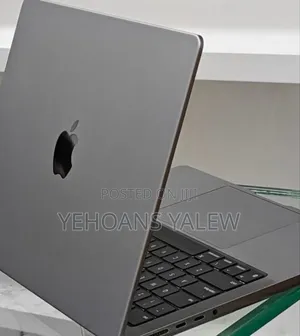 New Laptop Apple MacBook Pro 2024 M3 14-inch 8GB Apple M3 Pro SSD 512GB