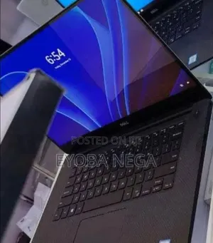 New Laptop Dell XPS 15 16GB Intel Core i5 SSD 512GB