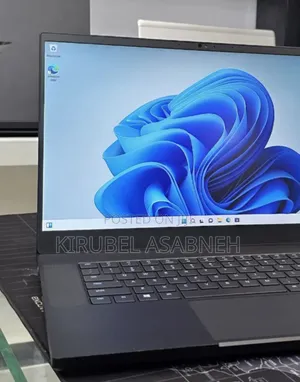 New Laptop Razer Blade 16GB Intel Core i7 SSD 512GB