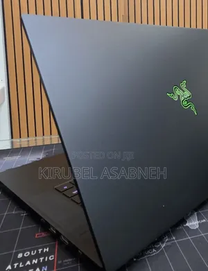 New Laptop Razer Blade 16GB Intel Core i7 SSD 512GB