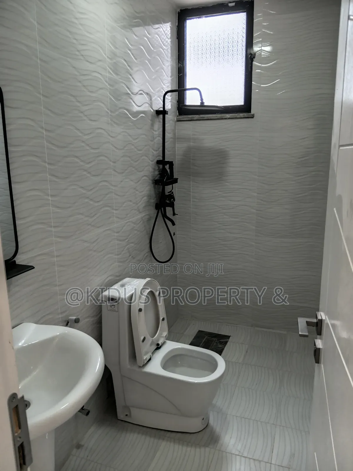 2bdrm Apartment in Adot(Lafto Mall), Lideta for rent