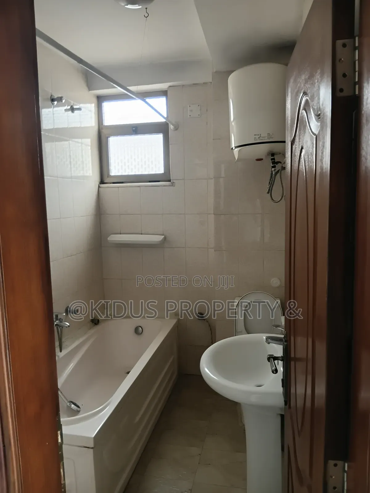 2bdrm Apartment in Lafto Mall(Adot), Lideta for rent