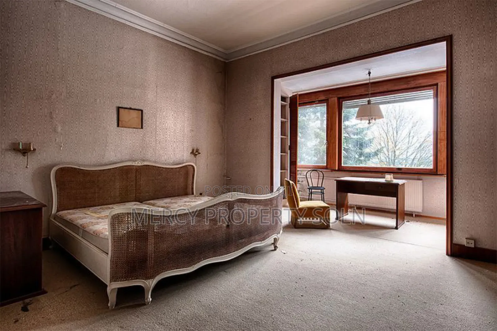 10bdrm House in Yeka for sale