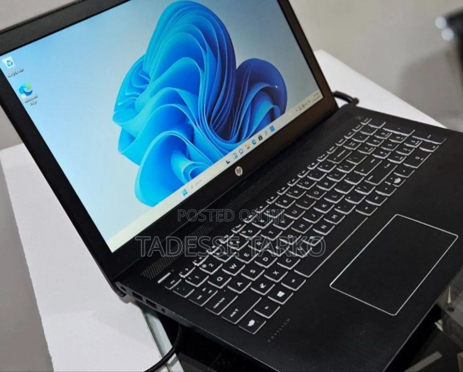 New Laptop HP Pavilion 15 8GB Intel Core i7 SSD 256GB