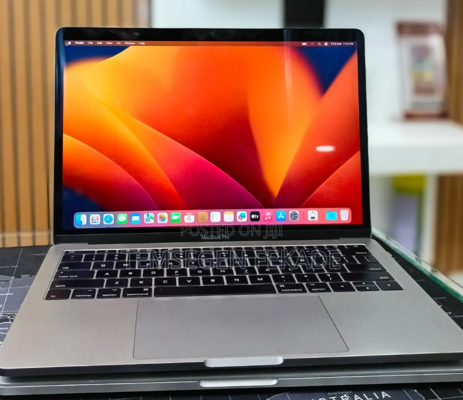 New Laptop Apple MacBook Pro 2017 8GB Intel Core i5 SSD 128GB