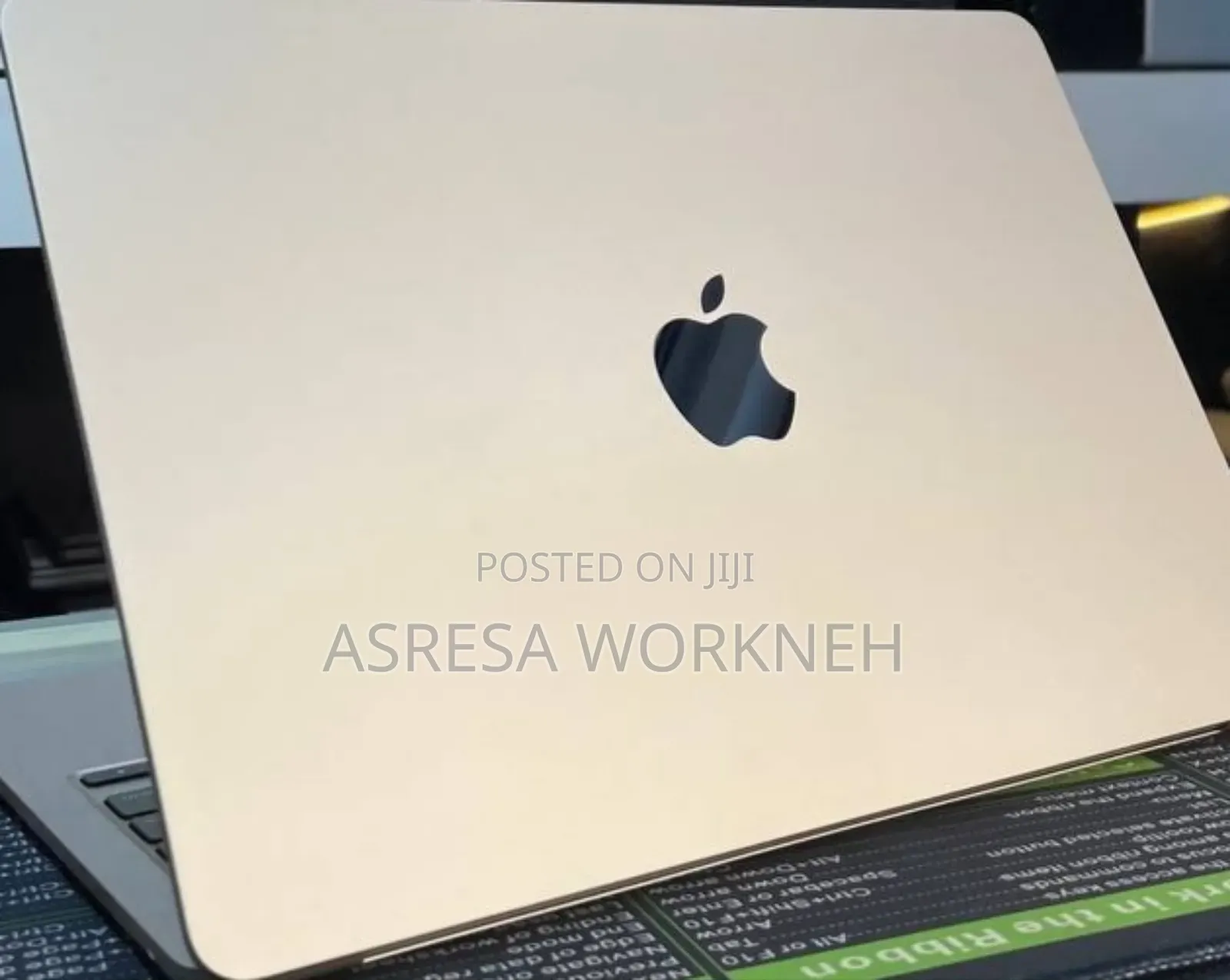 New Laptop Apple MacBook Air 2024 M3 13-inch 8GB SSD 256GB