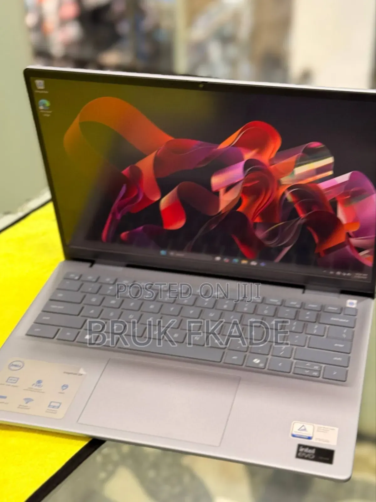 New Laptop Dell Inspiron 14 7440 2-in-1 16GB Intel Core Ultra 7 SSD 1T
